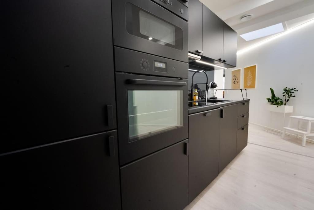 Apartament 3H,K,P - Keskellae Tamperetta Kaunis Parvekkeellinen Uusittu Kolmio Zewnętrze zdjęcie